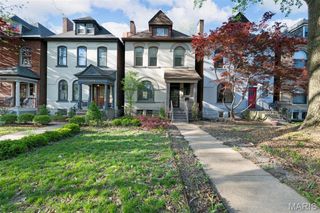 4456 Laclede Avenue, St Louis, MO 63108