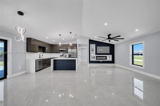 2021 NE 24th Terrace, Cape Coral, FL 33909