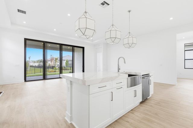 13921 Vivant Drive, Palm Beach Gardens, FL 33412