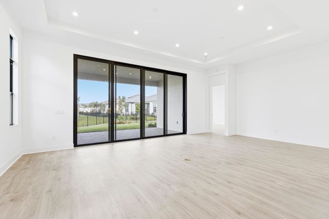 13921 Vivant Drive, Palm Beach Gardens, FL 33412