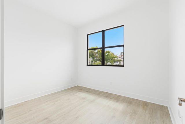 13921 Vivant Drive, Palm Beach Gardens, FL 33412