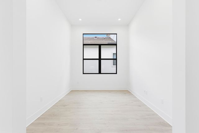 13921 Vivant Drive, Palm Beach Gardens, FL 33412