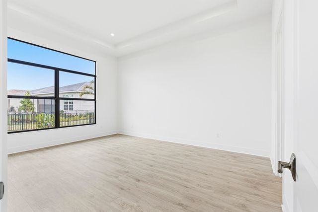 13921 Vivant Drive, Palm Beach Gardens, FL 33412