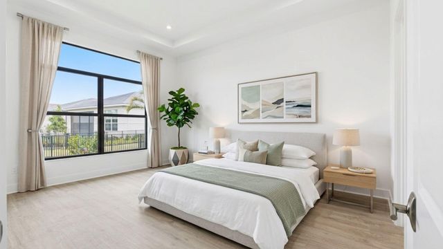 13921 Vivant Drive, Palm Beach Gardens, FL 33412