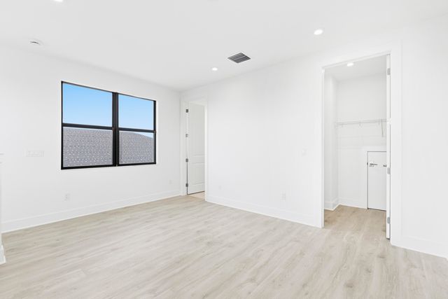 13921 Vivant Drive, Palm Beach Gardens, FL 33412