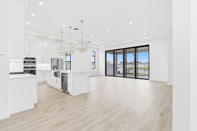 13921 Vivant Drive, Palm Beach Gardens, FL 33412