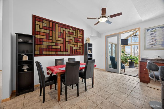 1800 Middle Point Lane, Houghton, MI 49931