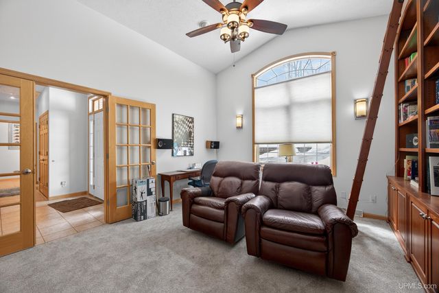 1800 Middle Point Lane, Houghton, MI 49931