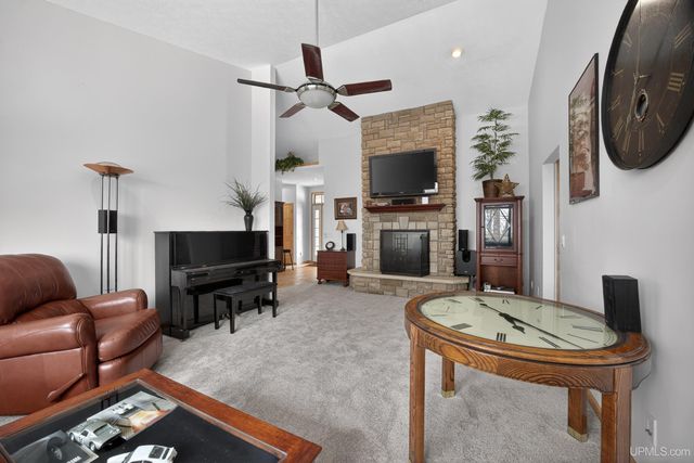 1800 Middle Point Lane, Houghton, MI 49931