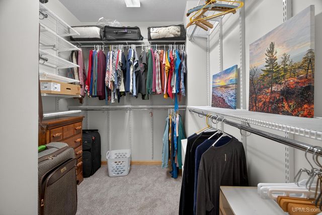 1800 Middle Point Lane, Houghton, MI 49931