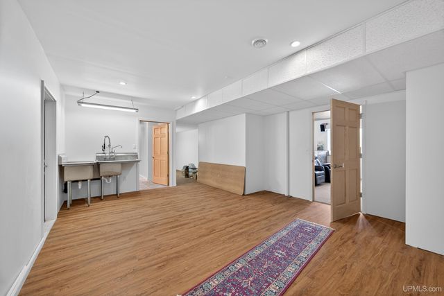 1800 Middle Point Lane, Houghton, MI 49931