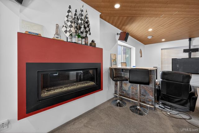 1800 Middle Point Lane, Houghton, MI 49931