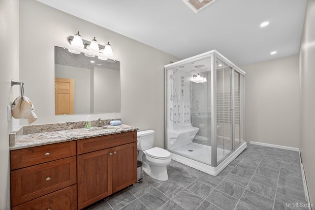 1800 Middle Point Lane, Houghton, MI 49931