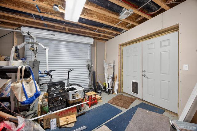 1800 Middle Point Lane, Houghton, MI 49931