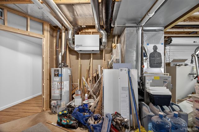 1800 Middle Point Lane, Houghton, MI 49931