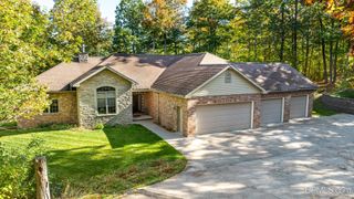 1800 Middle Point Lane, Houghton, MI 49931