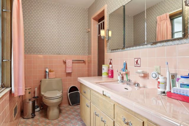 2530 France Avenue S, Minneapolis, MN 55416