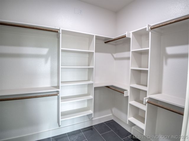 1193 Wild Indigo Circle, Calera, OK 74730