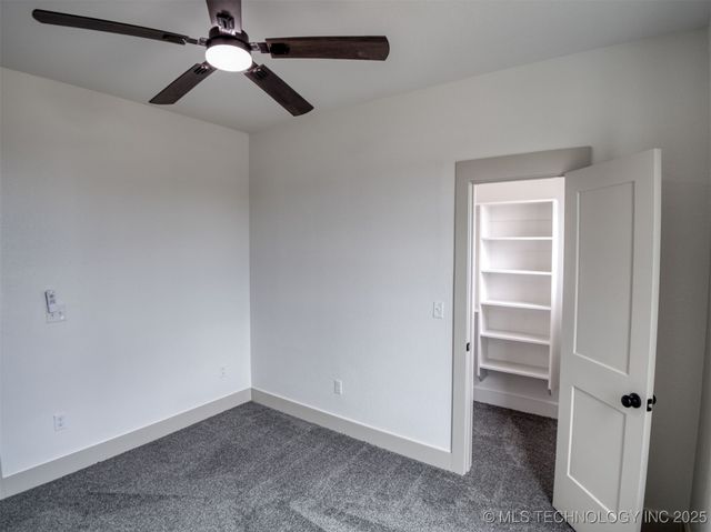 1193 Wild Indigo Circle, Calera, OK 74730