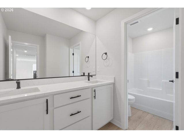 8713 S 4TH Way, Ridgefield, WA 98642