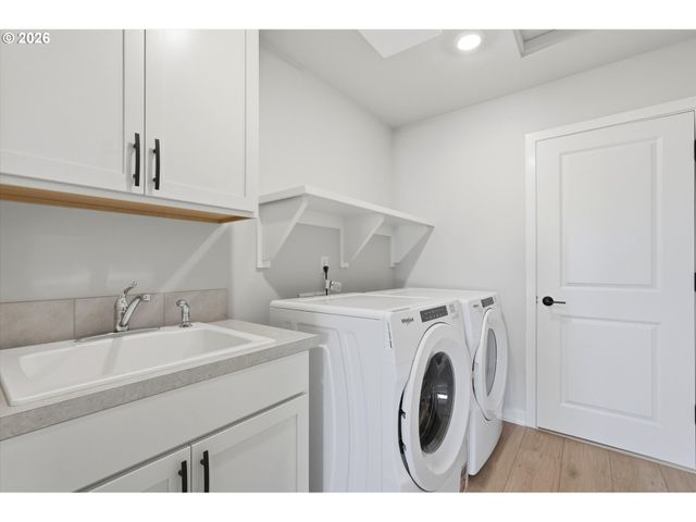 8713 S 4TH Way, Ridgefield, WA 98642