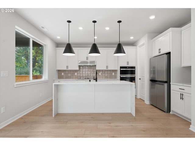 8713 S 4TH Way, Ridgefield, WA 98642