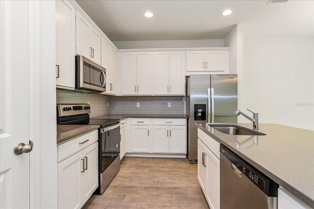 2812 DOOLITTLE STREET, Tavares, FL 32778