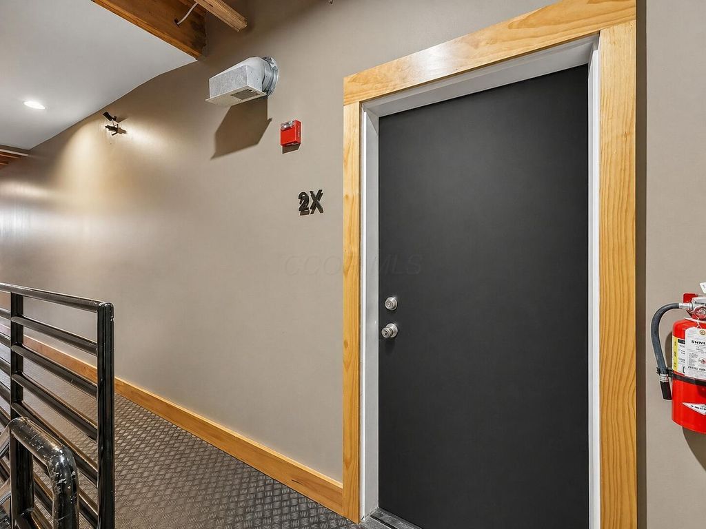 956 N High Street, 2X, Columbus, OH 43201