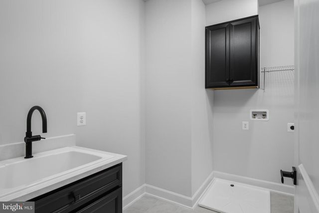 6556 CLUBHOUSE DR, Laurel, MD 20708