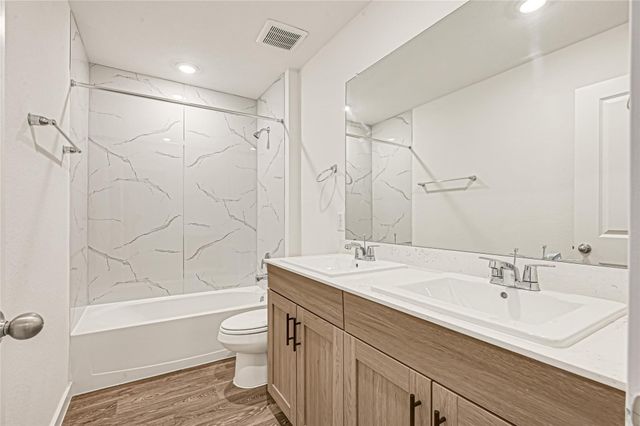 2627 Sunset Bluff Lane, Rosenberg, TX 77471