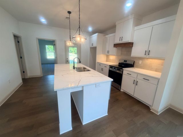 300 S Richards Street, Benton, AR 72015