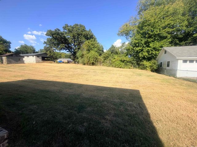 300 S Richards Street, Benton, AR 72015