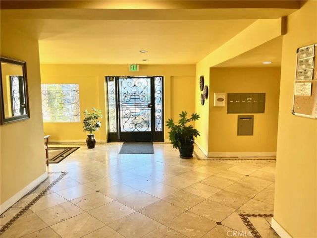 20327 Saticoy 304, Winnetka, CA 91306