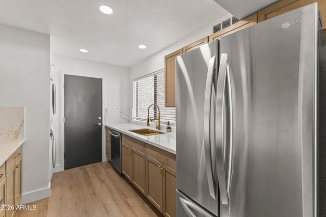 10055 E MOUNTAINVIEW LAKE Drive 1019, Scottsdale, AZ 85258