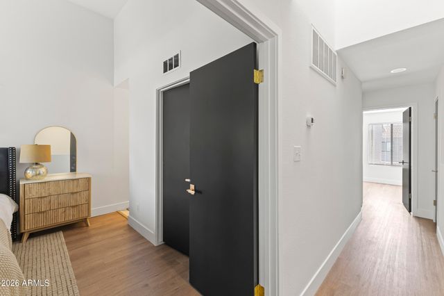 10055 E MOUNTAINVIEW LAKE Drive 1019, Scottsdale, AZ 85258