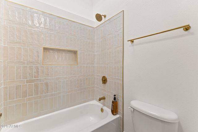 10055 E MOUNTAINVIEW LAKE Drive 1019, Scottsdale, AZ 85258