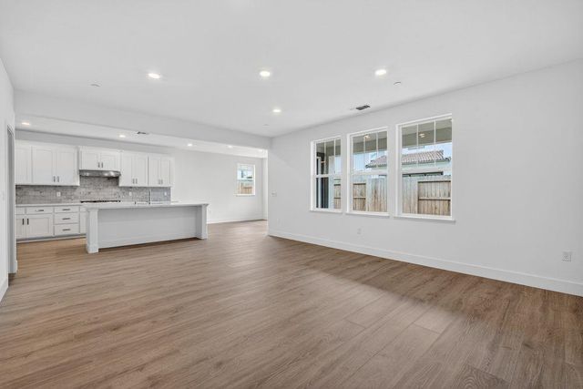 10314 Ayla Way, Elk Grove, CA 95757