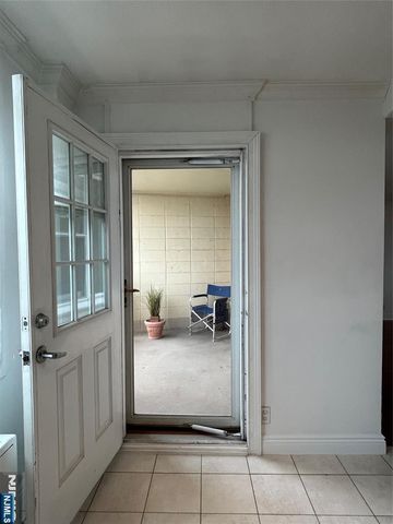 2200 Central Road 9W, Fort Lee, NJ 07024