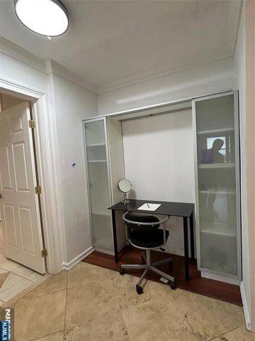 2200 Central Road 9W, Fort Lee, NJ 07024