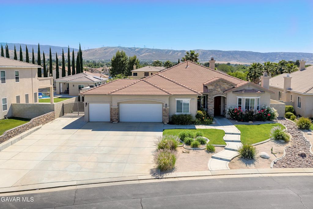 41809 Firenze Street, Quartz Hill, CA 93536