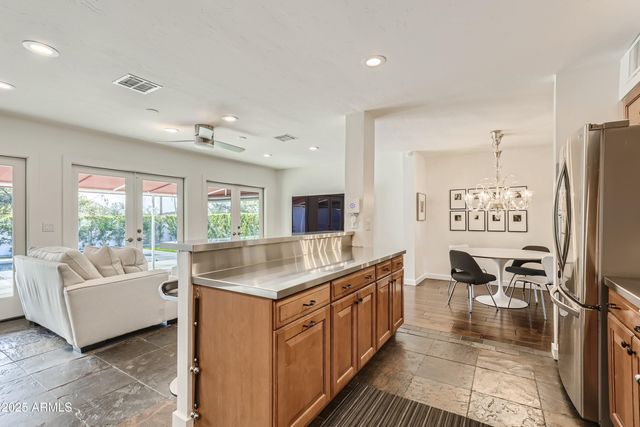 1527 E EL CAMINO Drive, Phoenix, AZ 85020