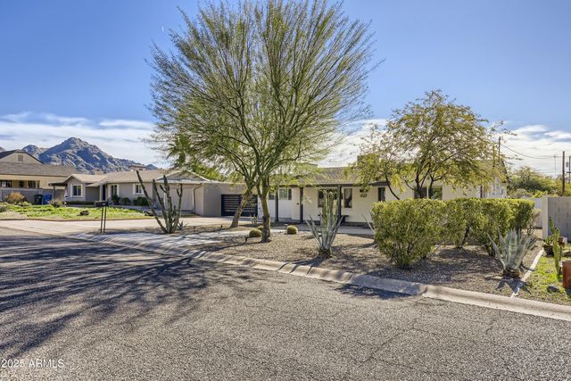 1527 E EL CAMINO Drive, Phoenix, AZ 85020