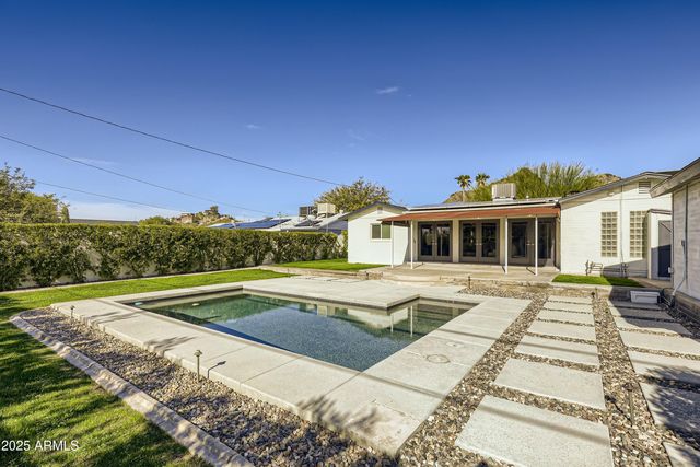 1527 E EL CAMINO Drive, Phoenix, AZ 85020