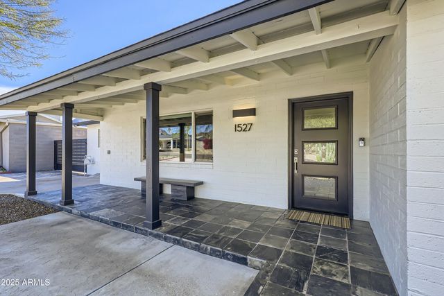 1527 E EL CAMINO Drive, Phoenix, AZ 85020