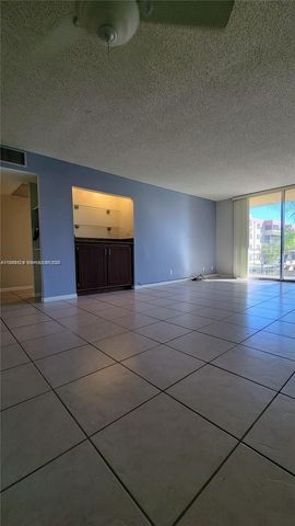 406 NW 68th Avenue 304, Plantation, FL 33317