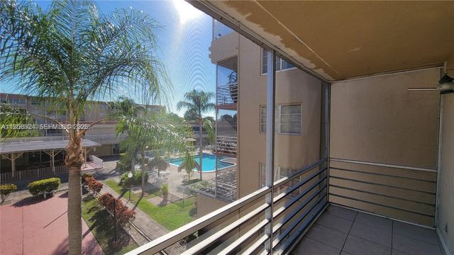 406 NW 68th Avenue 304, Plantation, FL 33317