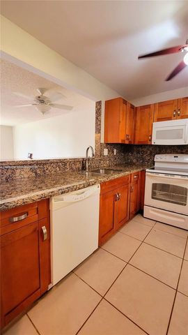 406 NW 68th Avenue 304, Plantation, FL 33317