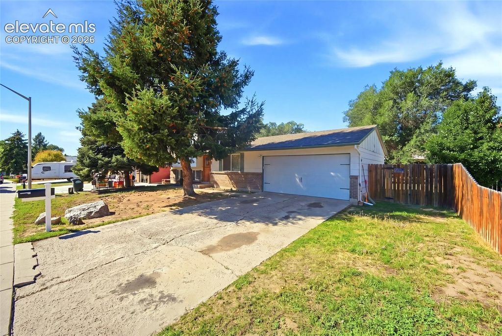 2220 Shawnee Drive, Colorado Springs, CO 80915 — photo 4