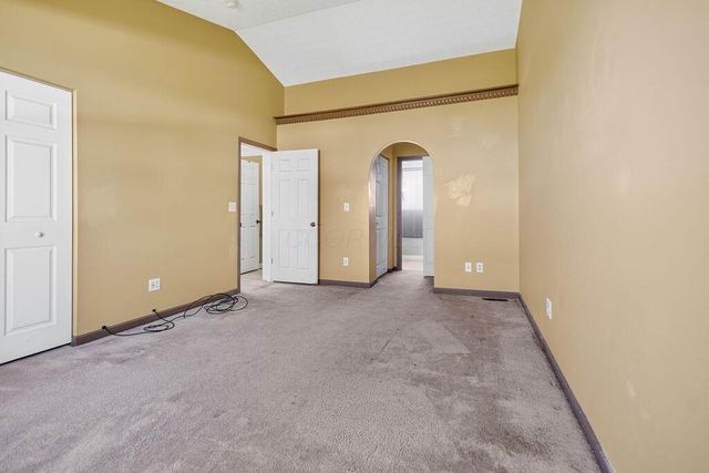 1049 Legacy Lane, Pataskala, OH 43062
