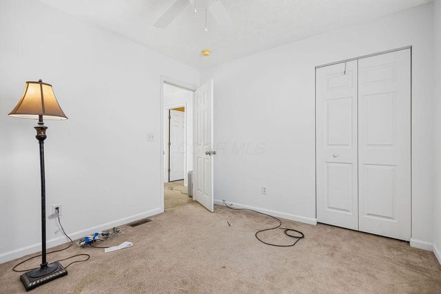 1049 Legacy Lane, Pataskala, OH 43062